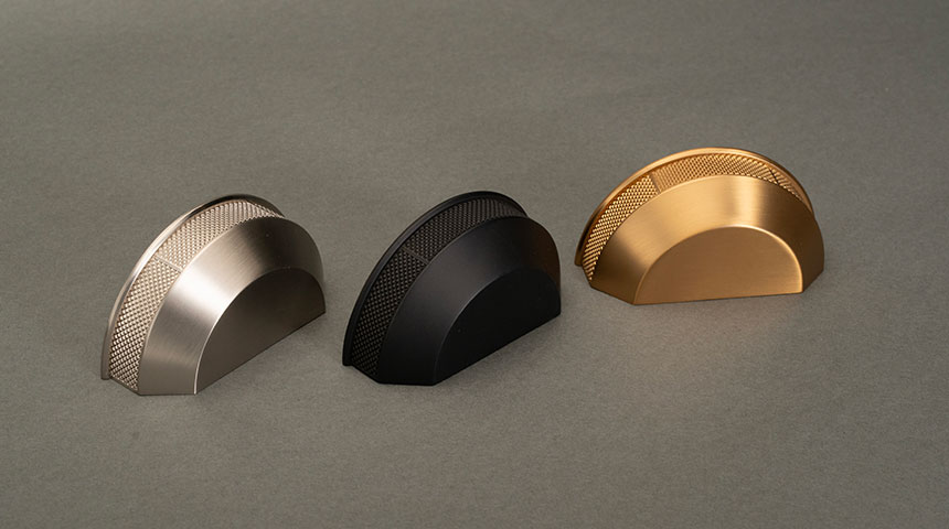 Kilo cup handle with knurled metal surface for kitchen cabinets and furniture